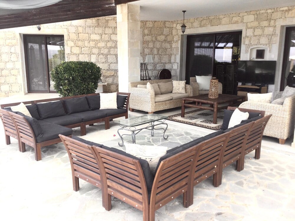 Private Villa, sea Views, Outdoor Bar, Heated Pool