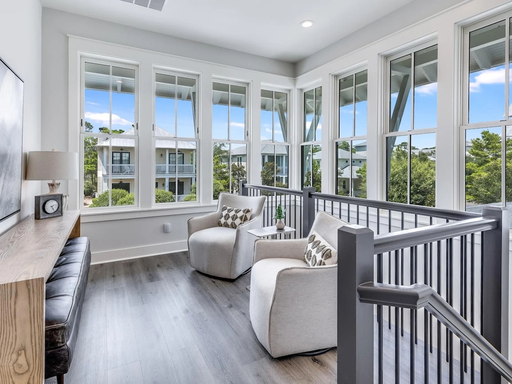 Honeybee by Southern Vacation Rentals