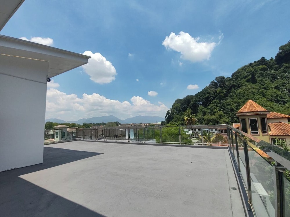 KHOO FAMILY VILLA