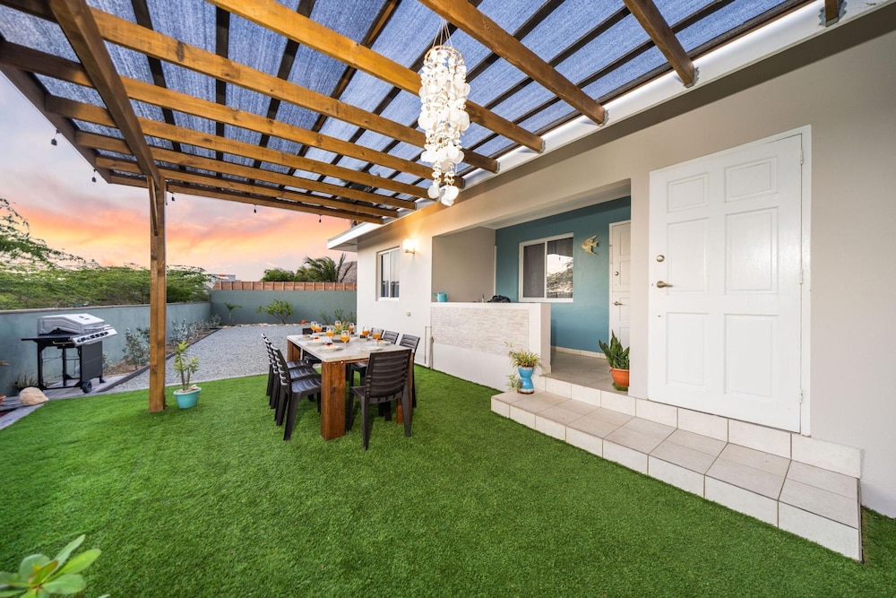 Renovated Privatepool Outdoordining Location