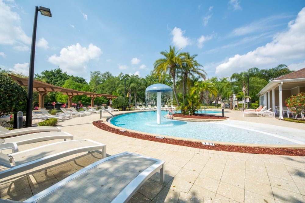 Lucaya Village 5362 - Image 3