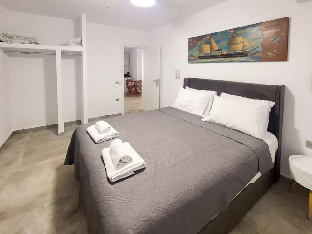 Ampelas Nostalgia Escape-poseidon Gem in Paros