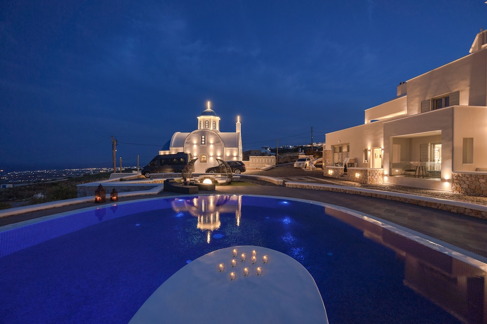 Santorini Grand Luxury Villas view 2