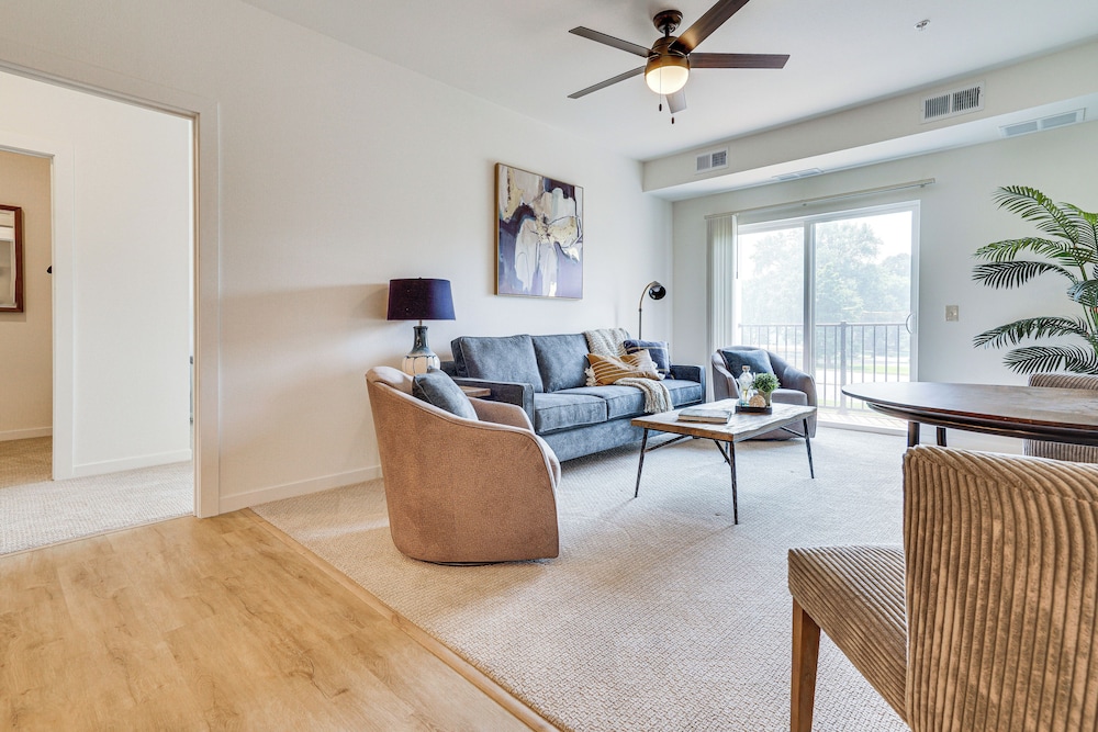 4 Mi to National Sports Center: Apt in Blaine