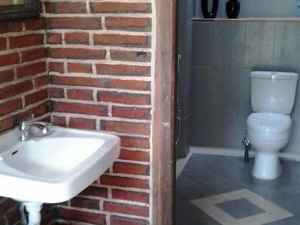 Room in B&B - Villas in Batu Indonesia Homestay view 5