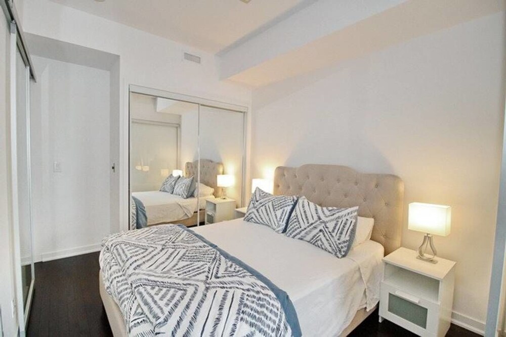 Exquisite High-Rise 1 Bedroom next to Scotia Arena - Image 2