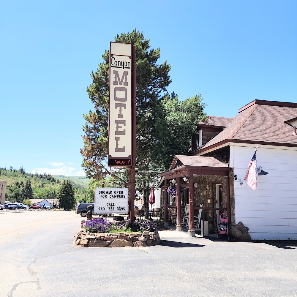 Canyon Motel - Property Image 18