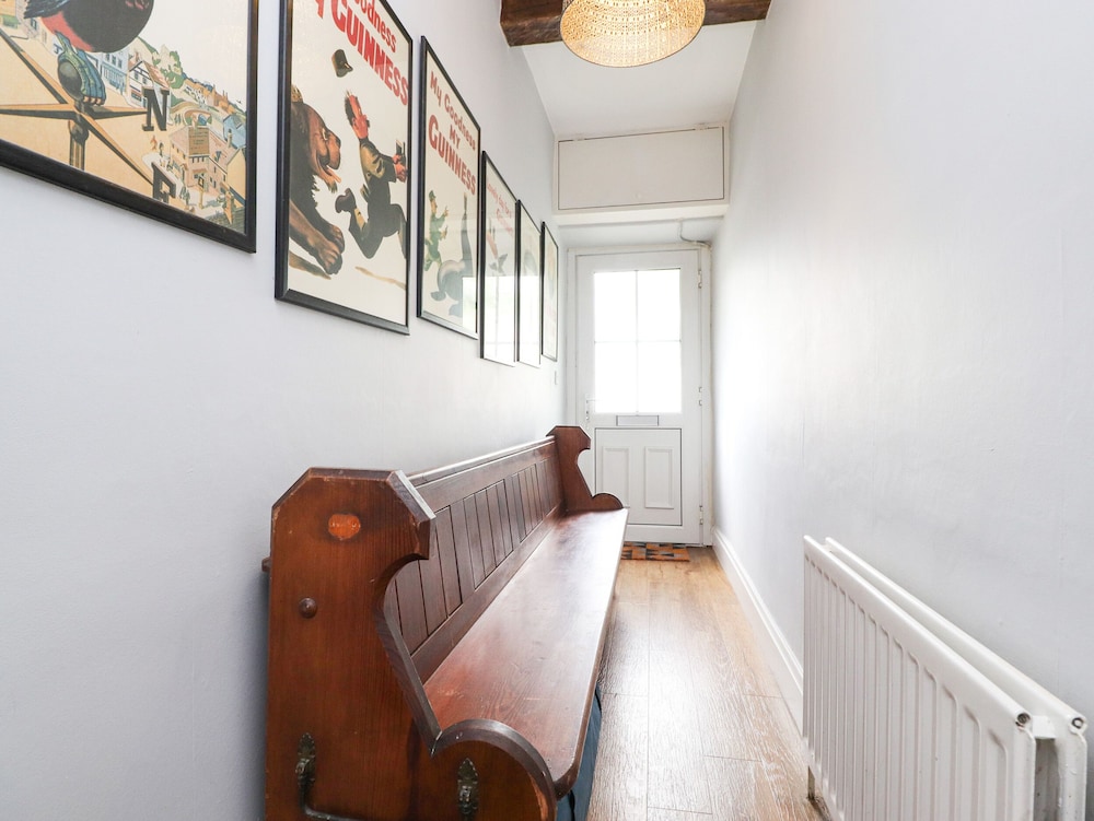Dyson House
