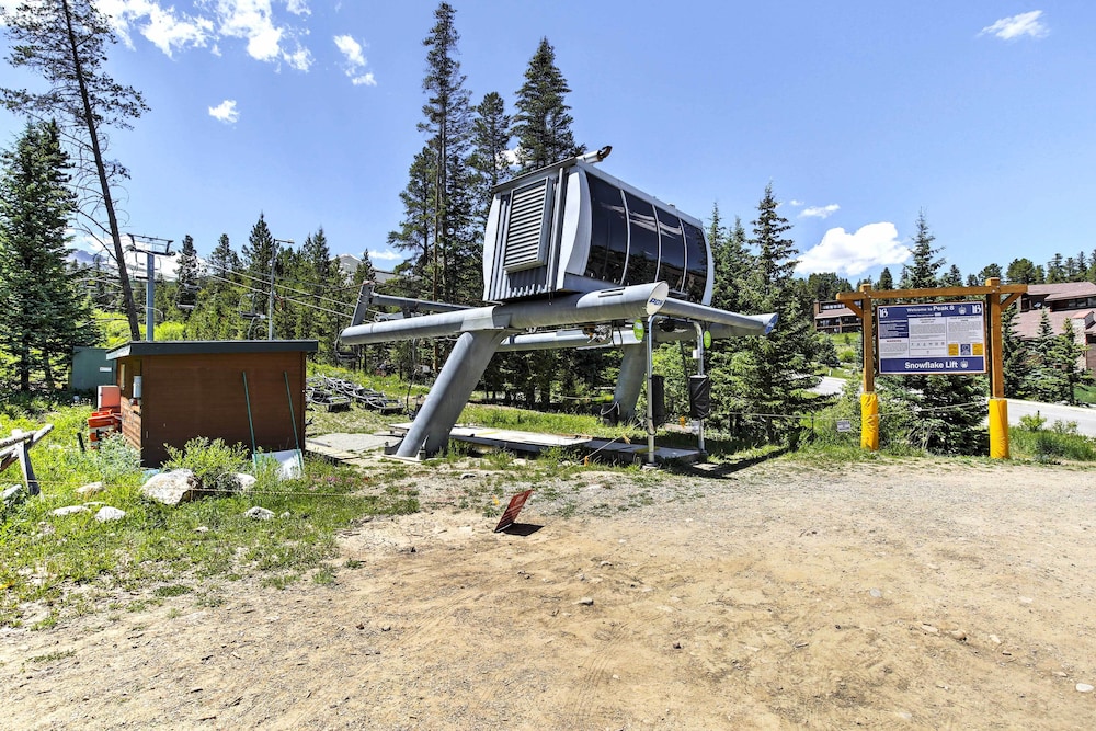 Spacious Breckenridge Condo: Walk to Ski Lifts! view 5