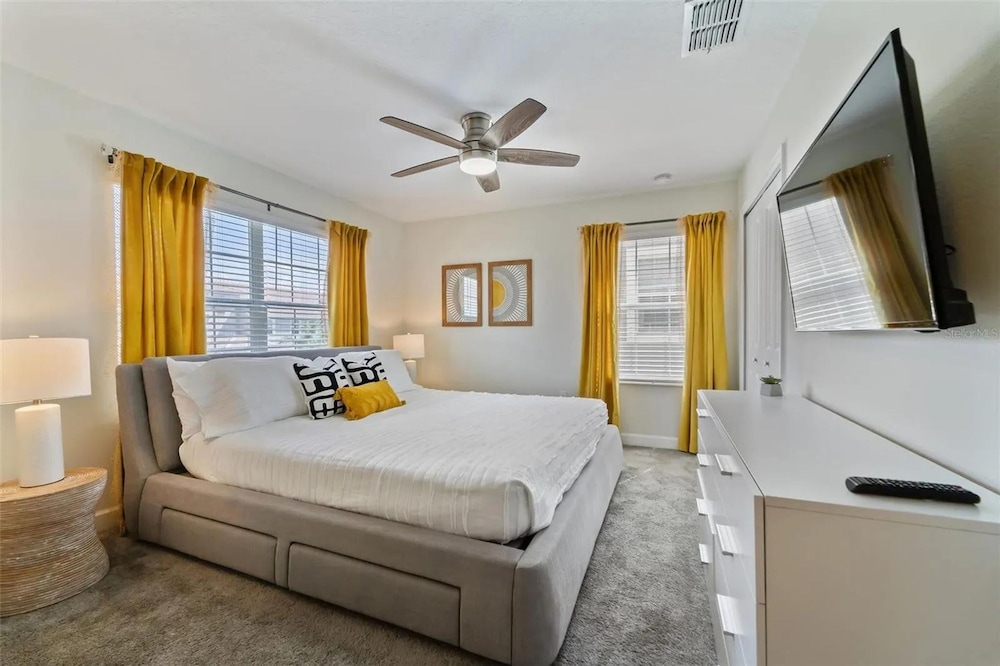 Vibrant 5Bd w Private Pool Waterpark at Storey Lake 4811m