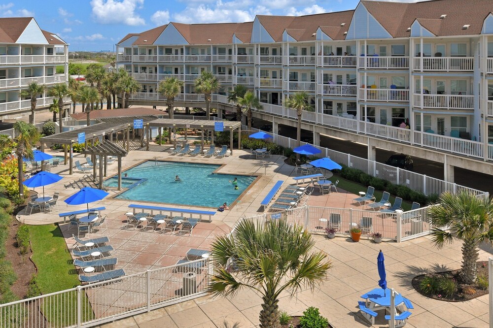 Seascape 1311 2 Bedroom Condo by RedAwning