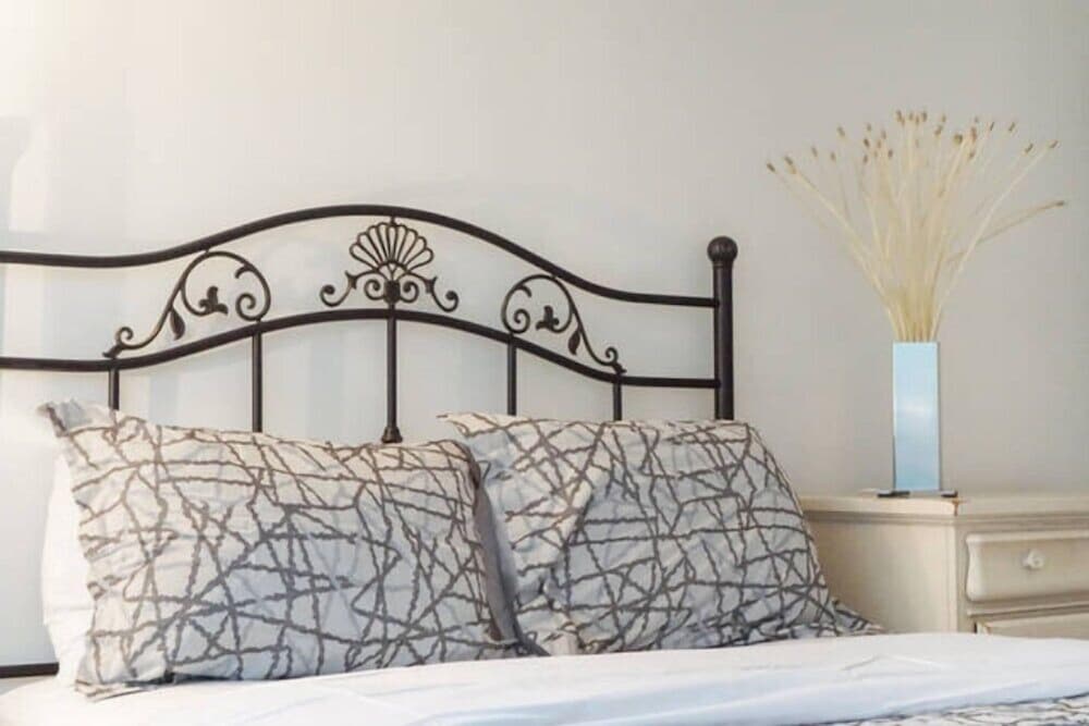 Style in Yorkville - Image 2