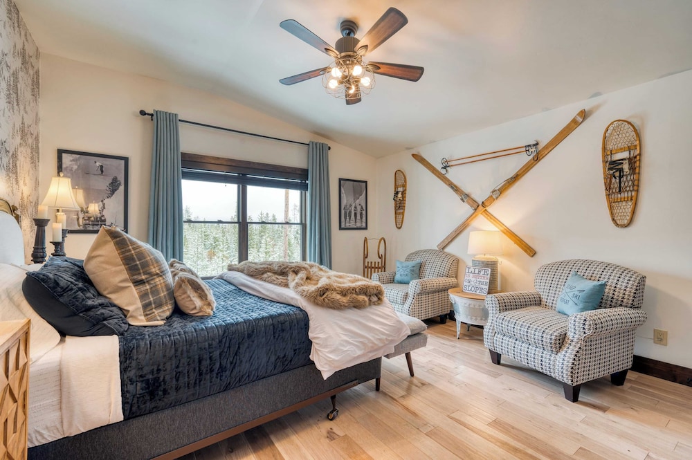 Winterhaven Estate by Avantstay Sleeps 19 Guests Mountain Compound w/ Views, Firepit, Hot Tub