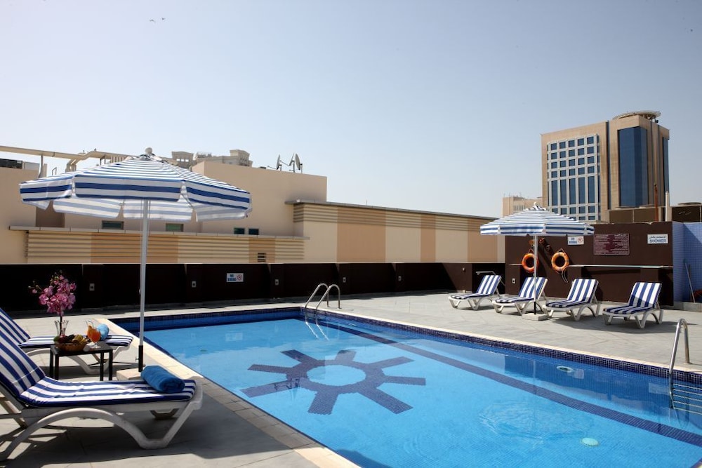 First Royal Hotel Apartment