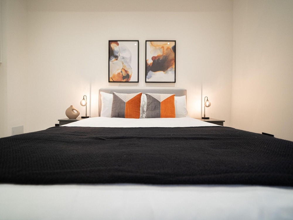 Discover Angel Central Two Bedroom by Belvilla