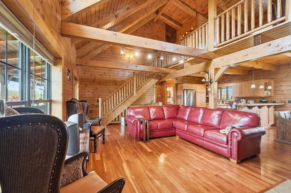 Sprinkle Bottom Lodge 5 Bedroom Cabin