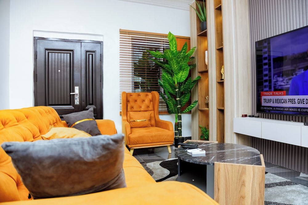 Bawuah Royal Apartments