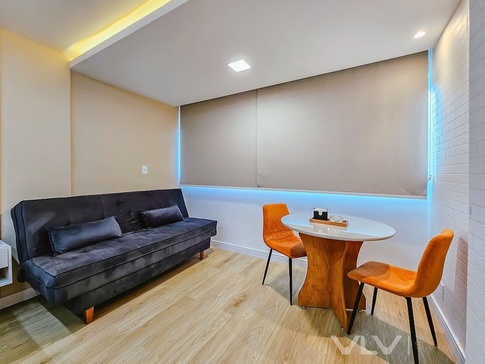 Art Studio by VLV Stays