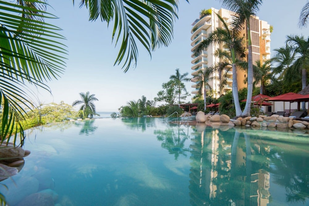 3BD Garza Blanca 5 Star Resort Ocean Views