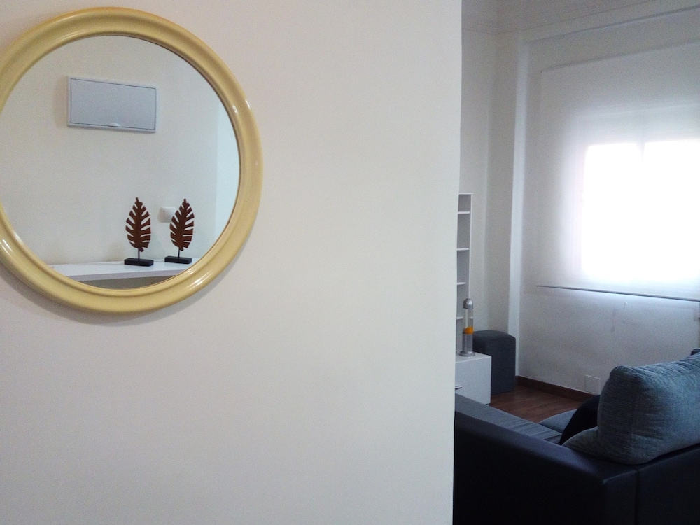 Luminous Flat in Great Location