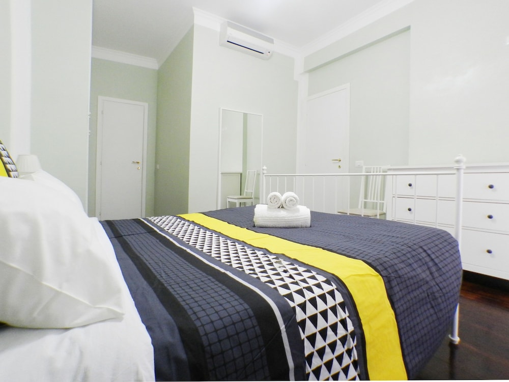 Longhi Holidays House