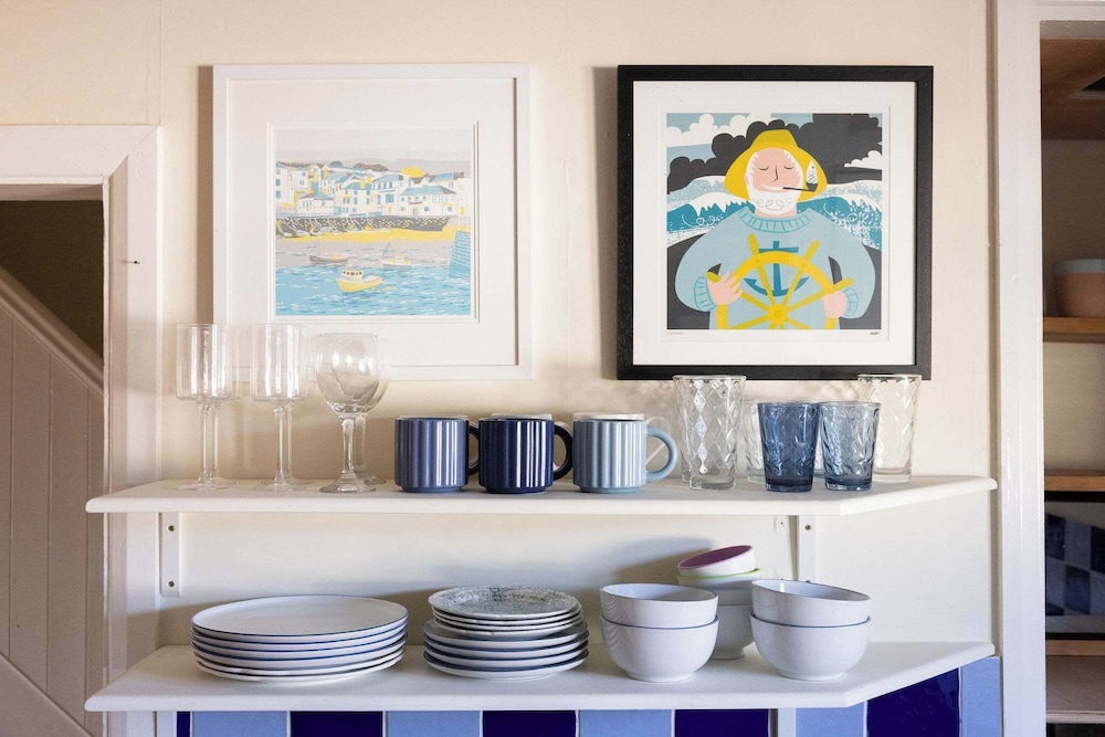 Characterful City Maisonette for 4