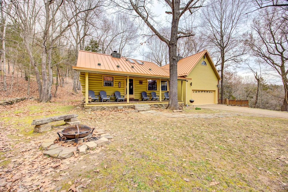 Secluded Beaver Lake Cabin w/ Private Dock!