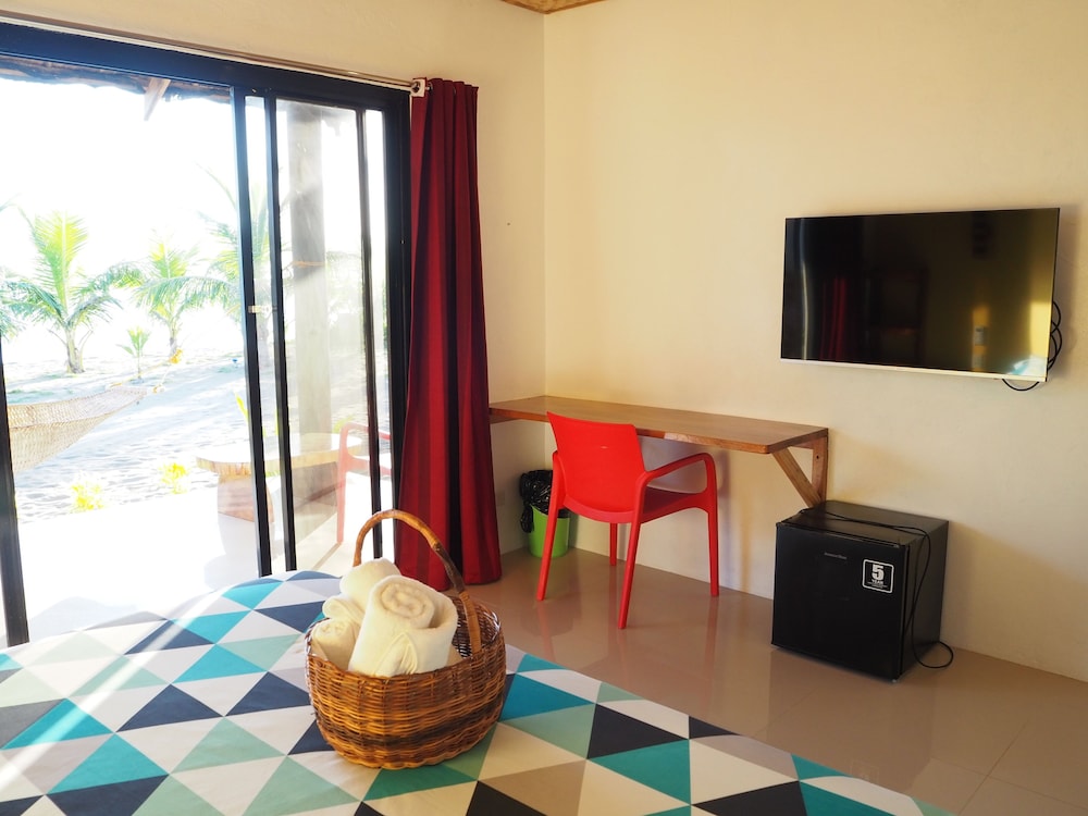 Footprints Beach Resort 86