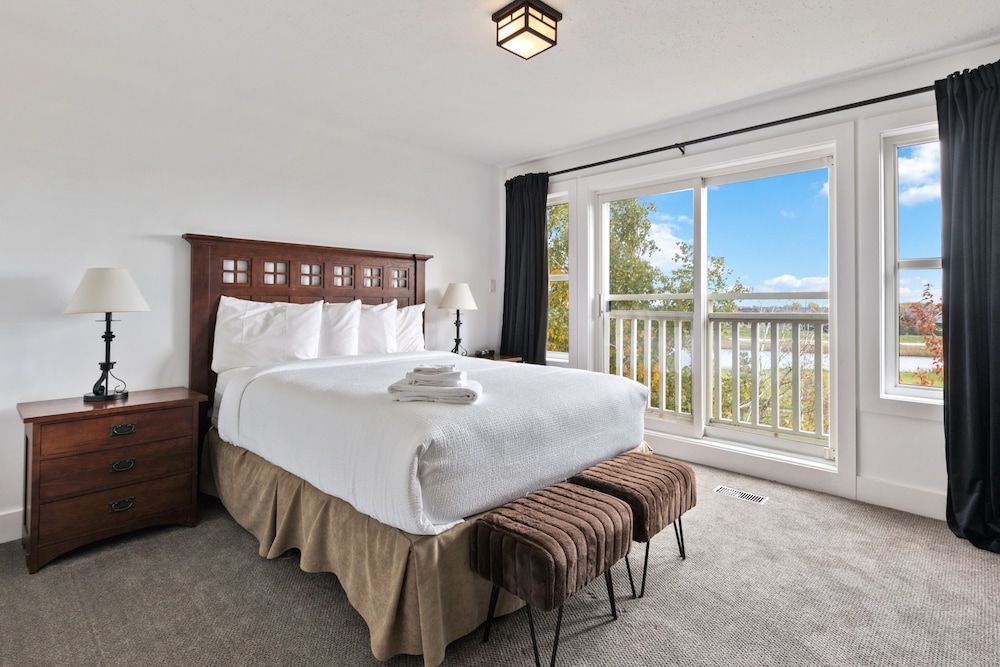 Rivergrass Condos