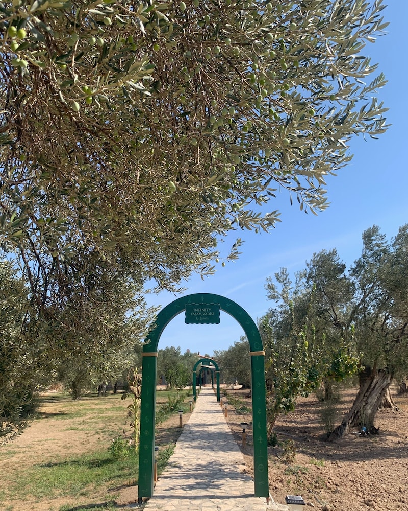 Ayvalık İnfinity Yaşam Vadisi