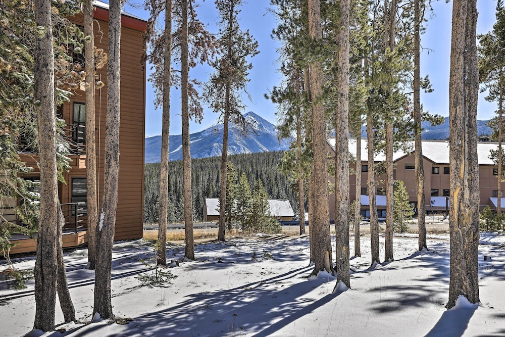 Condo w/ Balcony & Fireplace in Silverthorne! view 2