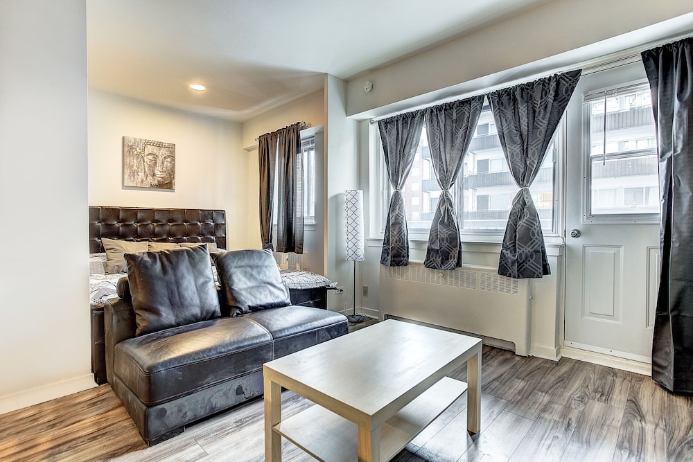 Destination Stays McGill Plaza DT MTL-1