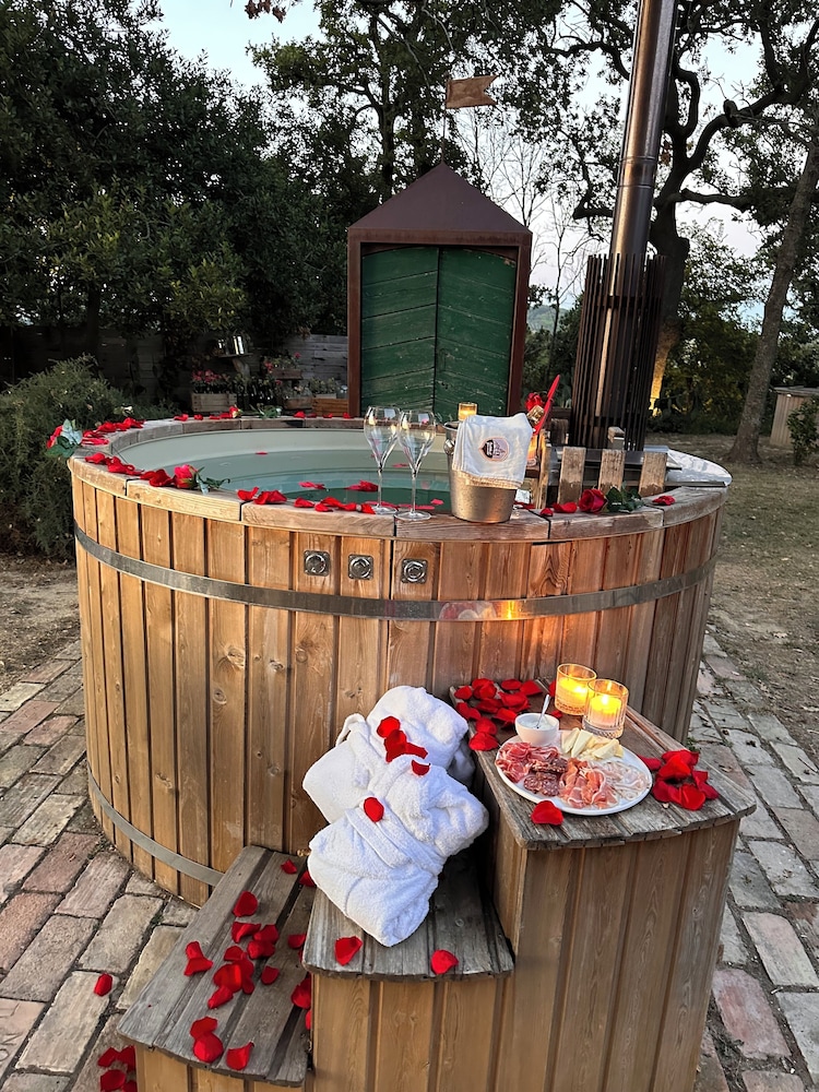 Castello di Granarola Relais – Adults Friendly