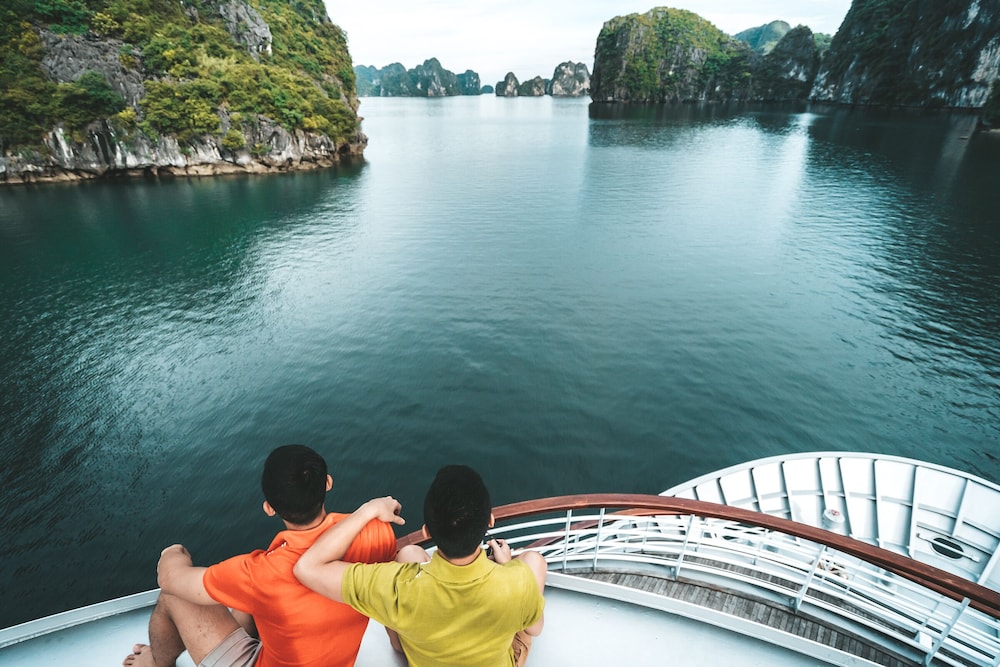 Paradise Elegance Cruise