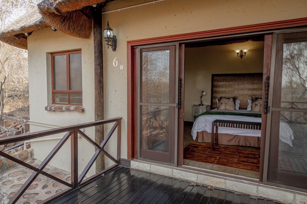 Mmakuba Private Game Lodge