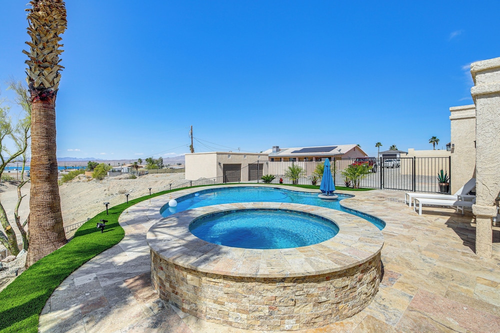 NEW Listing! Gorgeous Poolside Views: Havasu Haven