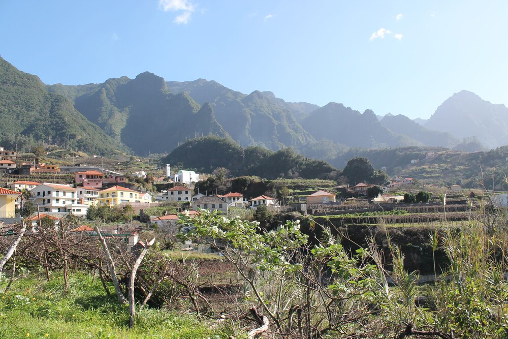 Dinis Country Apartment by Our Madeira