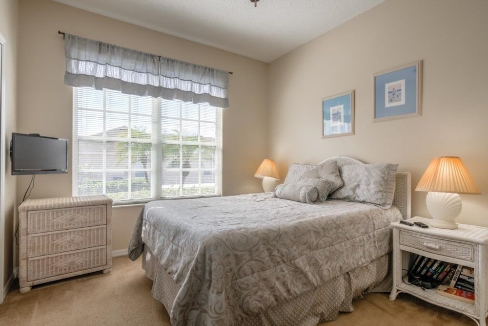 Private Pool In Golf Resort! 4 Bedroom Home by RedAwning view 3