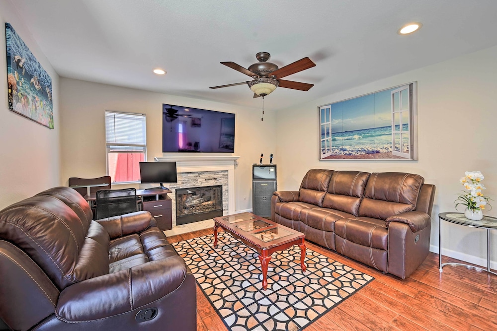 San Diego Sanctuary w/ Hot Tub & Large Patio!