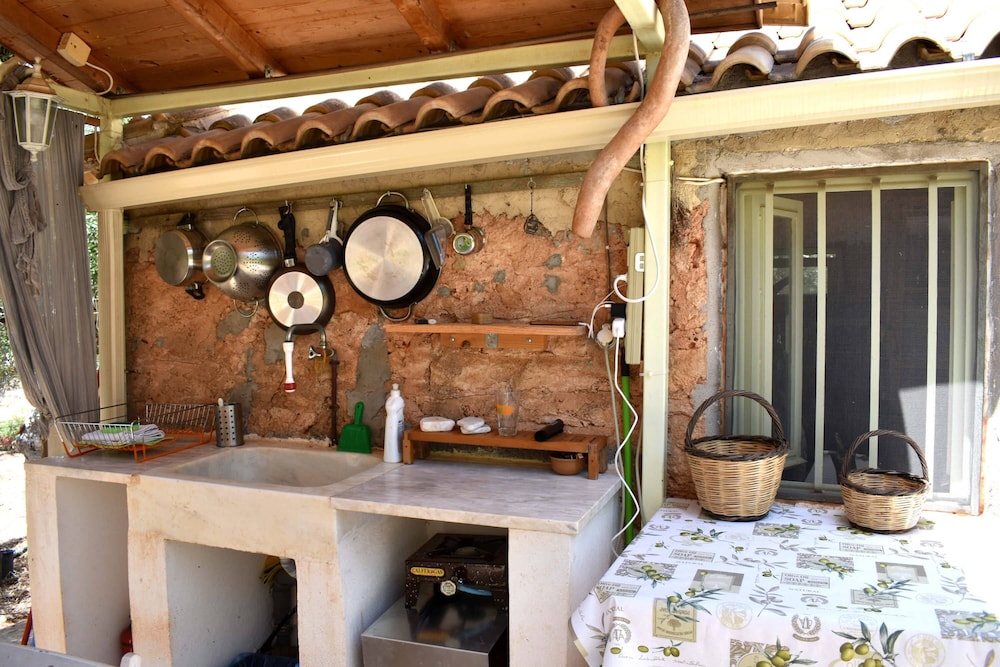 Private Eco Tent in Skiaxtro Cocoon Retreat