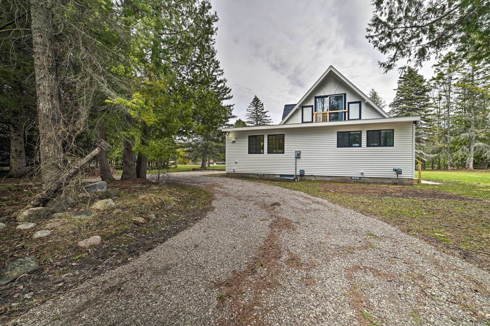 Cabin on Inland Waterway River w/ Boat Dock!