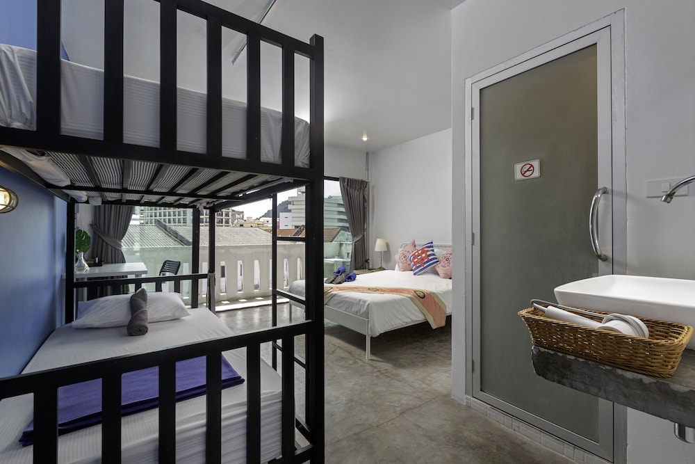 Hip Hostel