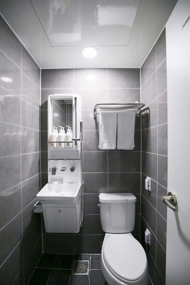 Philstay Myeongdong Station - Hostel