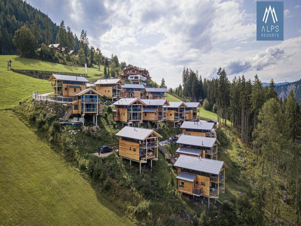 Nice Chalet With Balconies