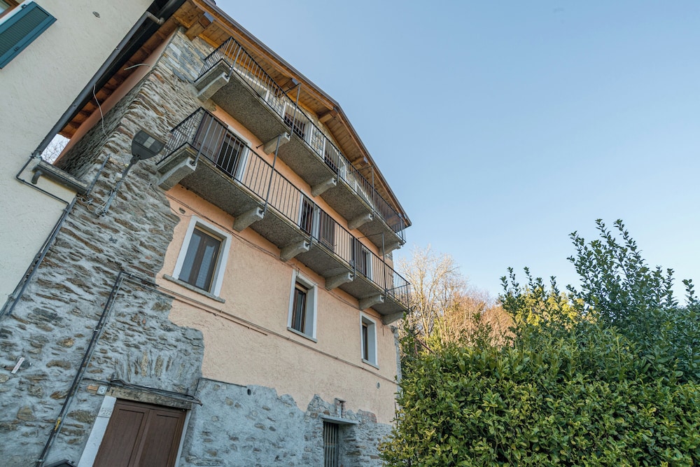 Cremia Dreamhouse