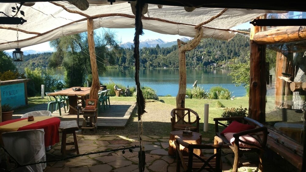 Fabula Lake House