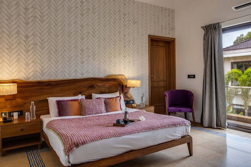Villa Ayana 5bhk With Pool and Near the Beach