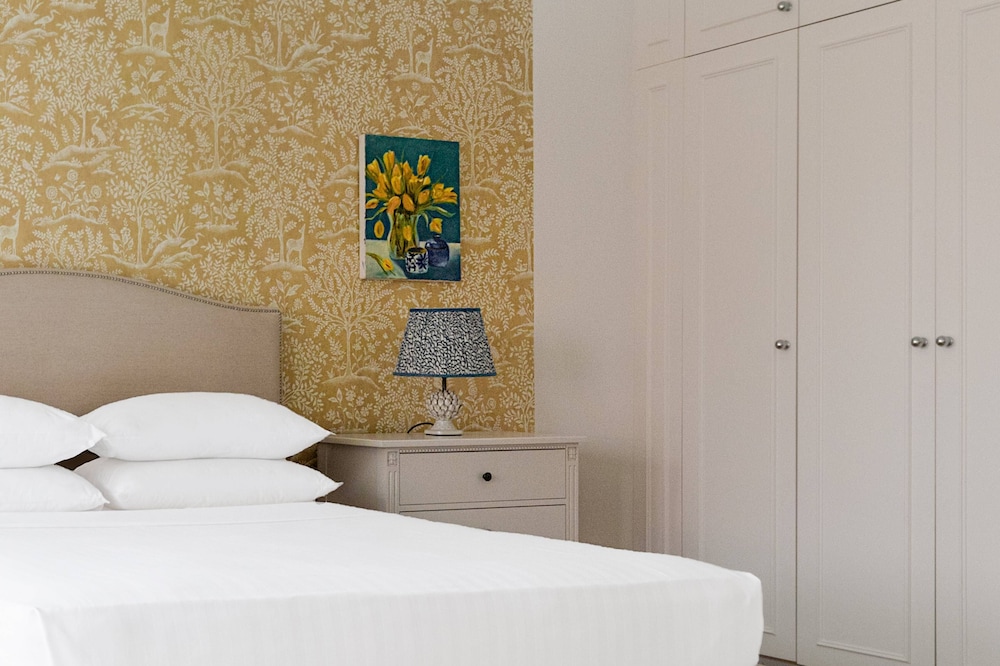 Sloane Avenue IV by Onefinestay