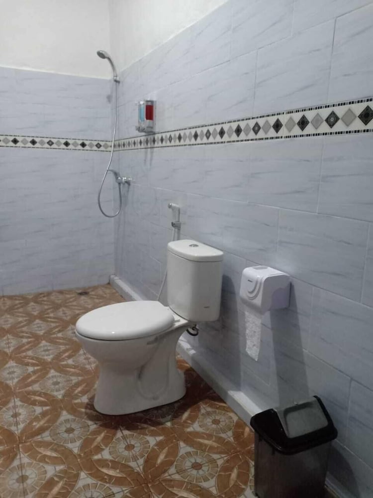 Santhi Guna Bungalow view 2
