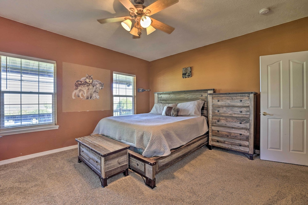 On-site Hiking: 10-acre Getaway Near Boise! view 3
